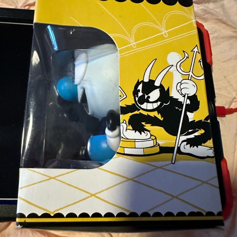 CUPHEAD - Funko Mugman Vynil Figure Collectible - Picture 4 of 7